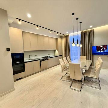 Оренда пентхаузу на Чорновола в новобудові Авалон