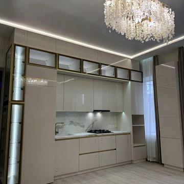 Продам квартиру в центрі міста  три окремі кімнати