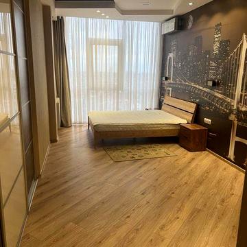 Сдам евро-трешку 100 м.Жемчужина Архитекторская ,2 балкона,собачка мо