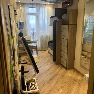 Сдам евро-трешку 100 м.Жемчужина Архитекторская ,2 балкона,собачка мо