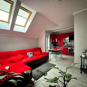 Продам 4-кімнатну квартиру з ремонтом та меблями|ЖКПетрівське містечко ЖК Петрівське містечко