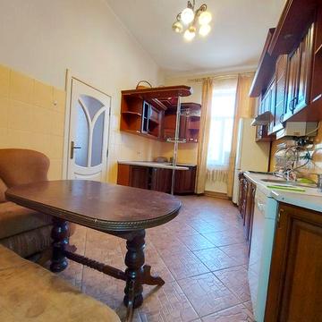 Продаж 3- кім квартири з Ремонтом