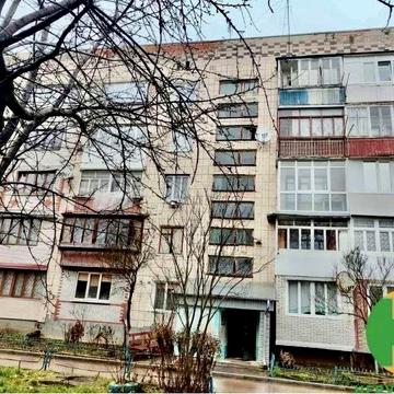 Продається 2-кімнатна квартира. Заводське