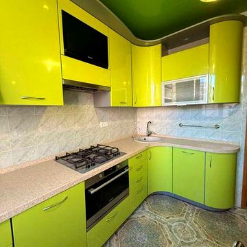 Продам 2 комнатную чешку на Мира.Можно по госпрограмме