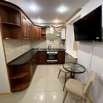 Квартира на Свято-Миколаєвськой(Леніна)