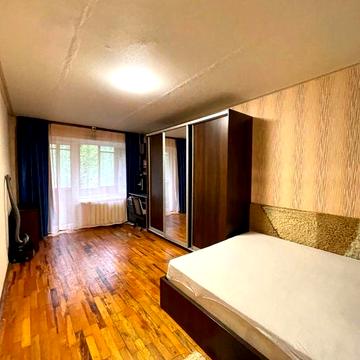 Продам 2 к.кв ул. Янгеля 7 второй этаж