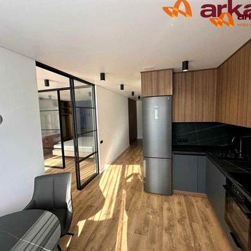 Продаж квартири з ремонтом у будинку бізнес -класу Г