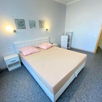 Ревуцького вул., 40-В