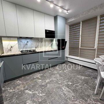 Продам однокімнатну квартиру з дизайнерським ремонтом