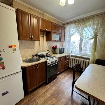 Аренда 2х ком кв , в Саксаганском р-не ( ул Владимира Великого)