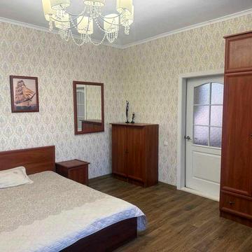 Сдаю большую 2 ком.кв-ру 55 кв.м. свой  двор, сад.  Ав. отопл.Ремонт.