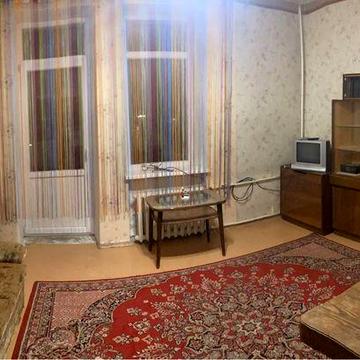 Продається 3-кімнатна квартира вул. П. Калнишевського