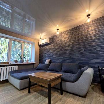 Продаж 2кім. Квартири або комерції в центральній частині міста