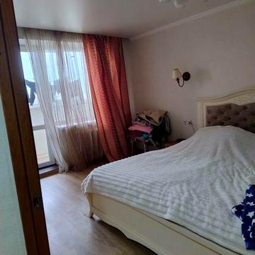 Продам 3х ком квартиру на парковой