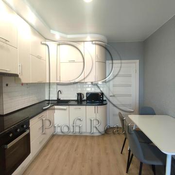 Каховська вул., 62-А