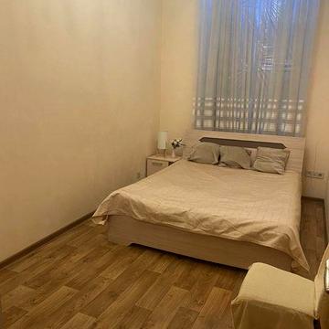 Двухкомнатная ,раздел.Коблевская,новый рынок,свет.есть.Своя