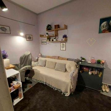 Продам газифікований будинок в селі з приватизованою ділянкою 67 соток