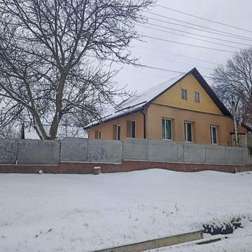 Продається затишний та світлий приватний будинок в м.Валки