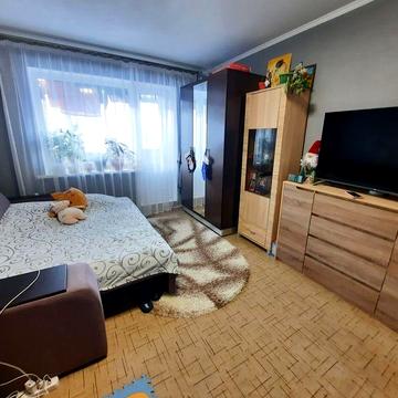 Продам 1к квартиру з ремонтом 10мкр