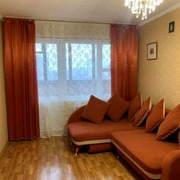 Композитора Лятошинського вул., 8