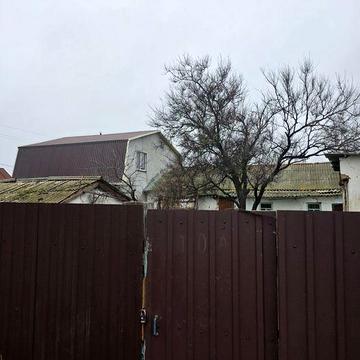 Продаю будинок мікрорайон Широка Балка загороджений двір  та землею