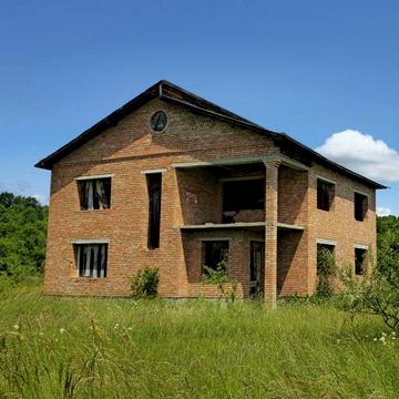 Новобудова в серці карпат