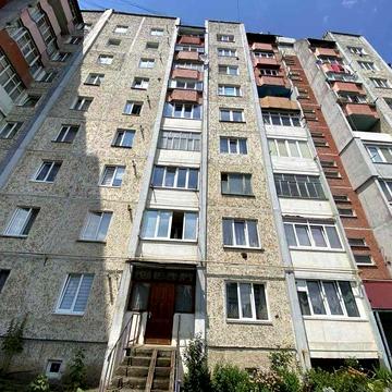 Продаю 3к квартиру вул. Леонтовича 18