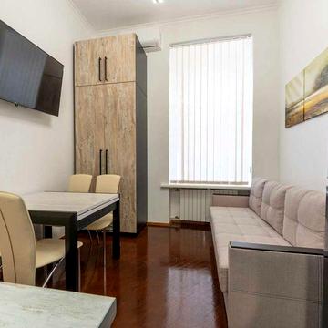 Продам квартиру Музейний пров., 8-Б, Печерський р-н, Київ