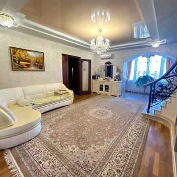 Продам дворівневу квартиру на Сухому Фонтані