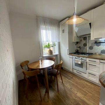 Продам 2-комнатную квартиру в центре города