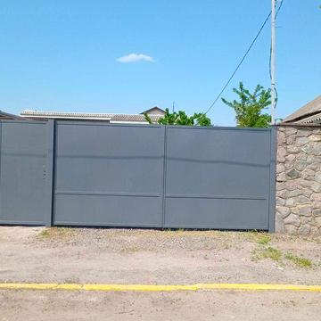 Будинок 3 кімнати цегляний від власника