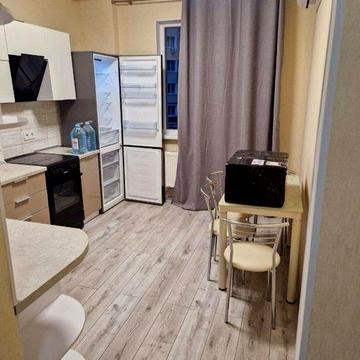 Сдам 1 комнатную квартиру в ЖК Континент