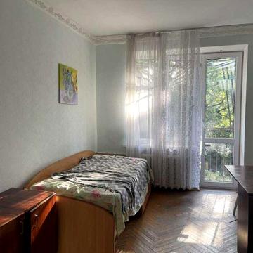 Оренда 3-ї квартири,окремі кімнати,м.Житомирська-5 хв.пішки.