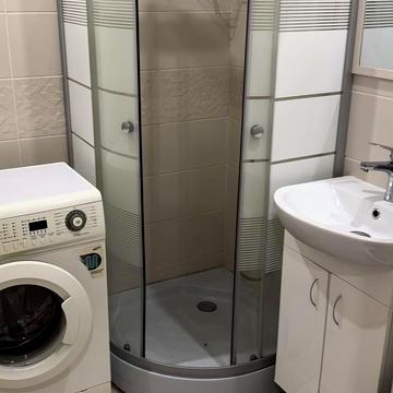 Центральний просп. (Лермонтова), 15