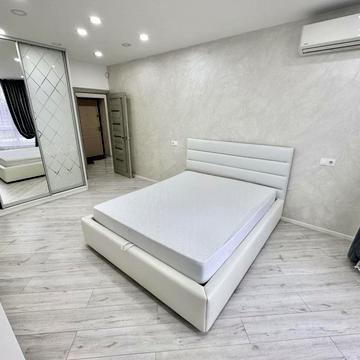 Панаса Мирного вул., 1