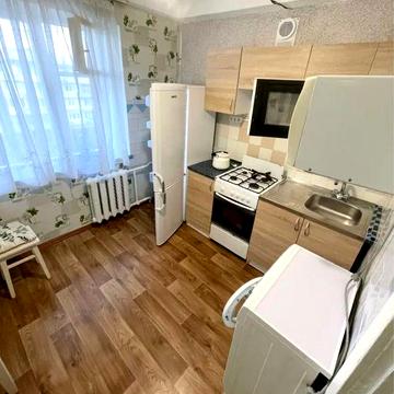 1-к. Братиславська 42-А метро Чернігівська,Лісова