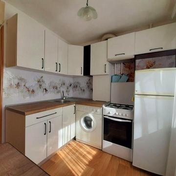 Сдам 2 ком кв ул.Сибирскся 3 ст Люстдорфской дороги