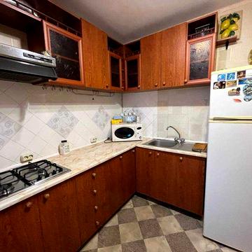 Здам 1 к/к  з чудовим  краєвидом на річку