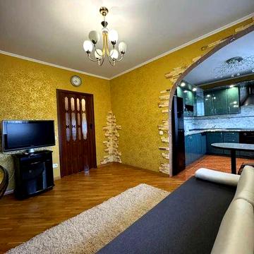 Оренда!Затишна трикімнатна квартира в Шевченківському районі