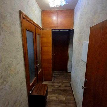 Сдам одну комнату на 12 квартале, напротив Терри