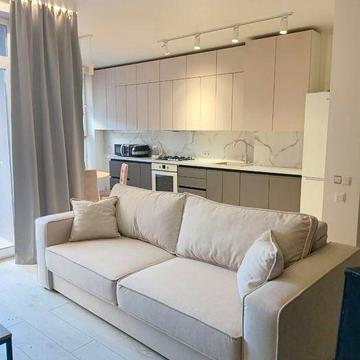 Сдам студію  50 кв