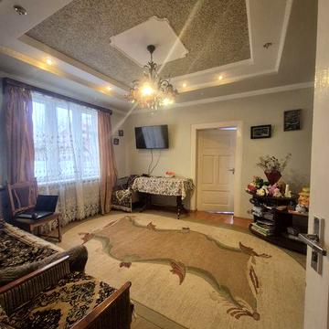 Будинок в старій частині міста.Шептийький.