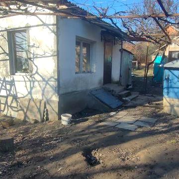 Продам дачний будинок