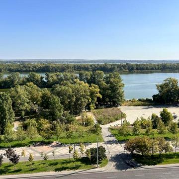 Аренда квартири в ЖК Рівер Парк з видом на річку