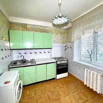 Продам 2кім.квартиру вул.Братиславська, Лісовий масив SL