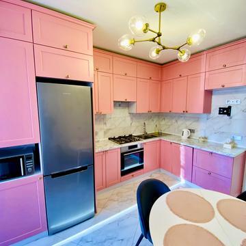 Залізнична вул., 7