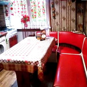 Здається 2-х кімн.квартира на початку  Проспекта в хорошому стані!