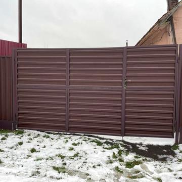 Будинок та 8 сотин землі