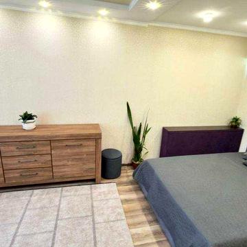 Оренда. Простора однокімнатна квартира, 40 квадратів. р-н Замостя