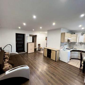 Продаж! Центр. 2к.квартиру з газ.котлом. Меблі, техніка. Ушакова. Торг